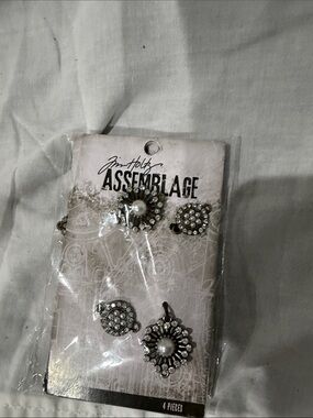 Tim Holtz Assemblage Rhinestone & Pearl Charms - Silver